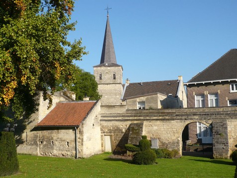 Nicolaas en Barbarakerk binnen de stadsomwalling
